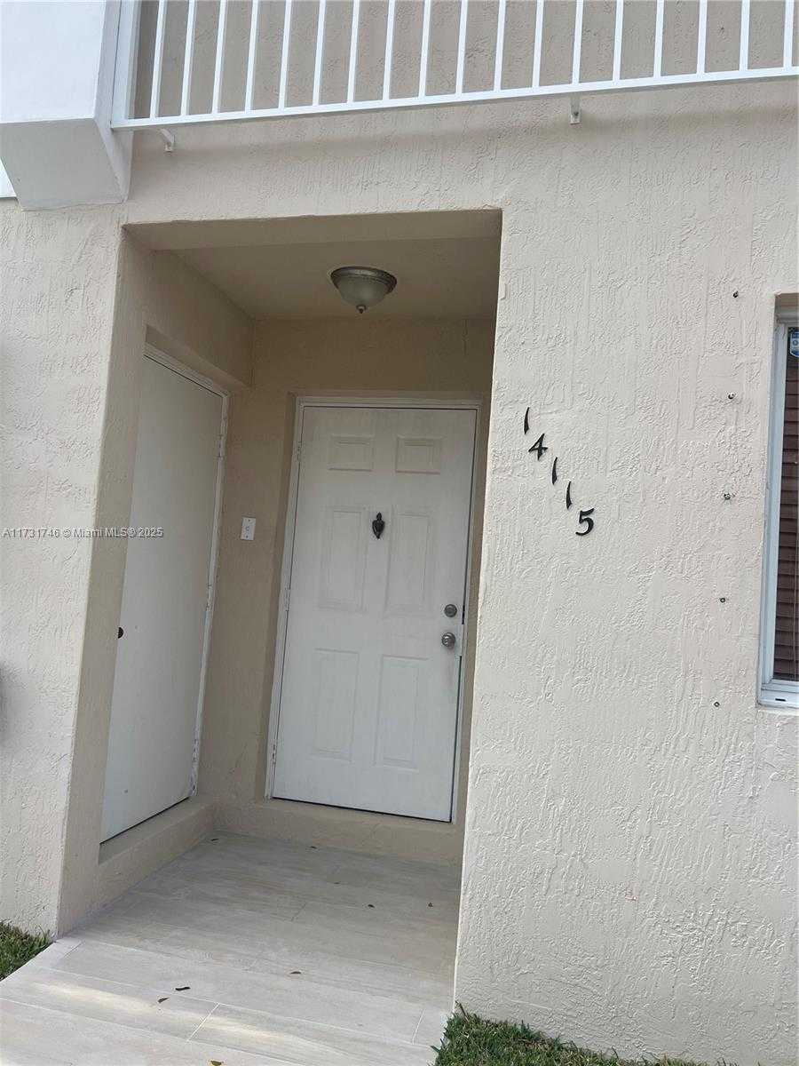 Small Image of 14115 SW 179th Terrace, Miami, FL 33177, USA Number 5