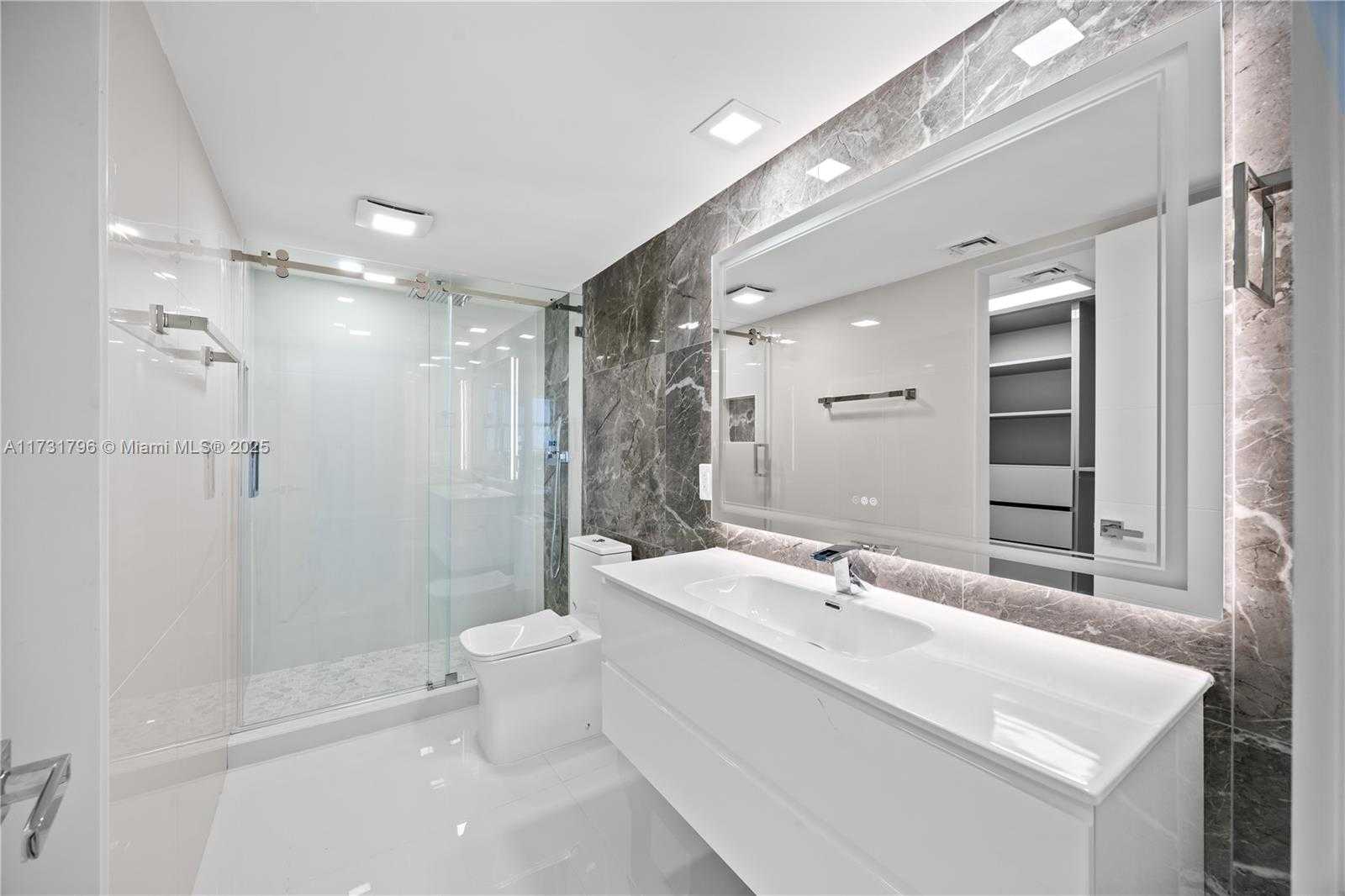 Small Image of 20379 WEST COUNTRY CLUB DR #1631, Aventura Number 12