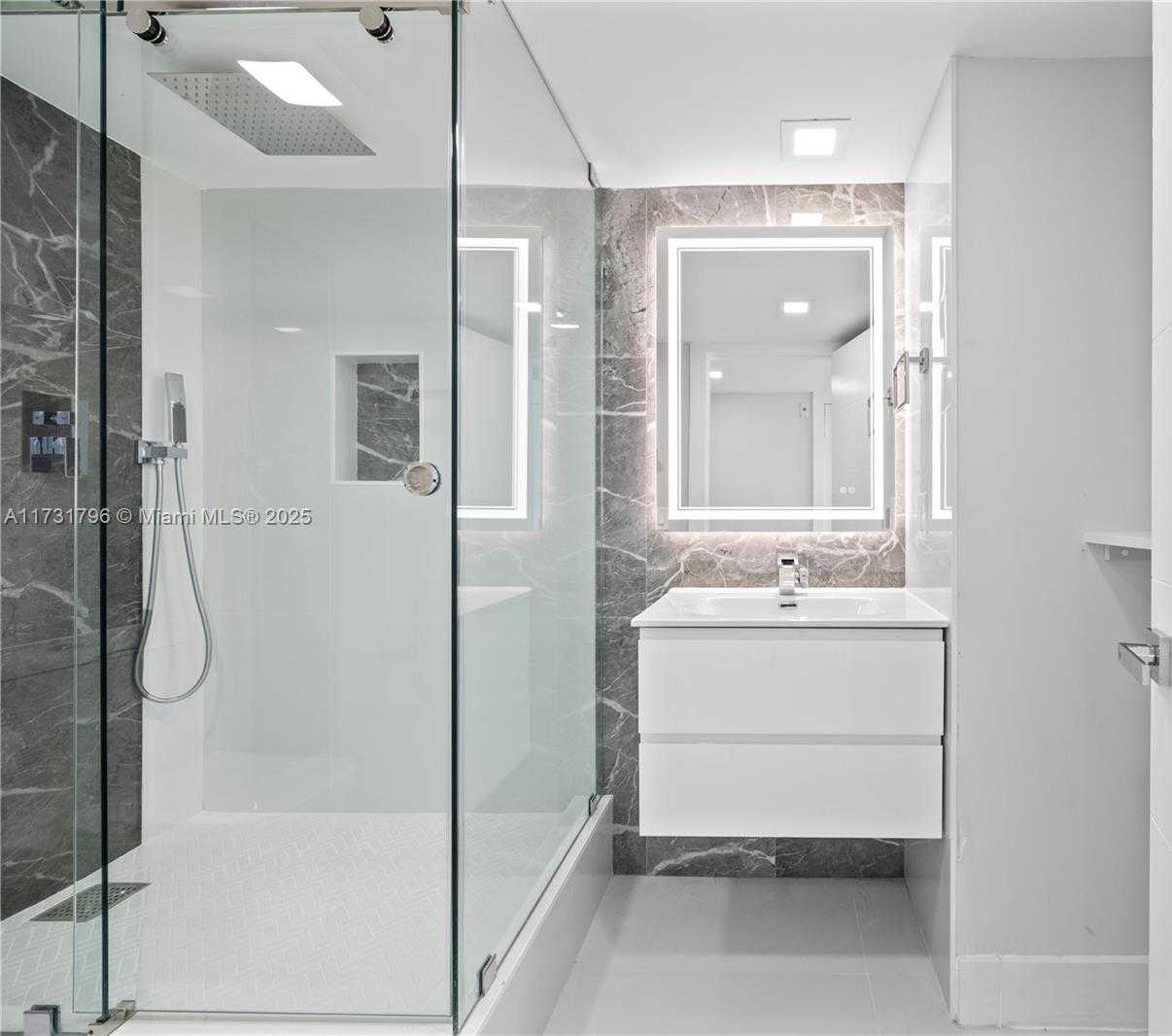 Small Image of 20379 WEST COUNTRY CLUB DR #1631, Aventura Number 19
