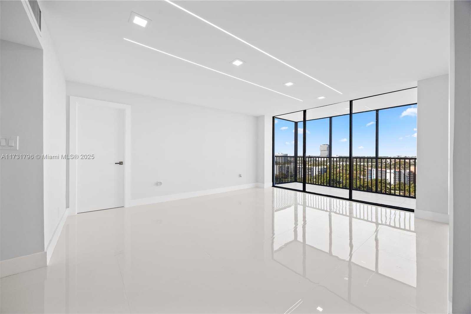 Small Image of 20379 WEST COUNTRY CLUB DR #1631, Aventura Number 2