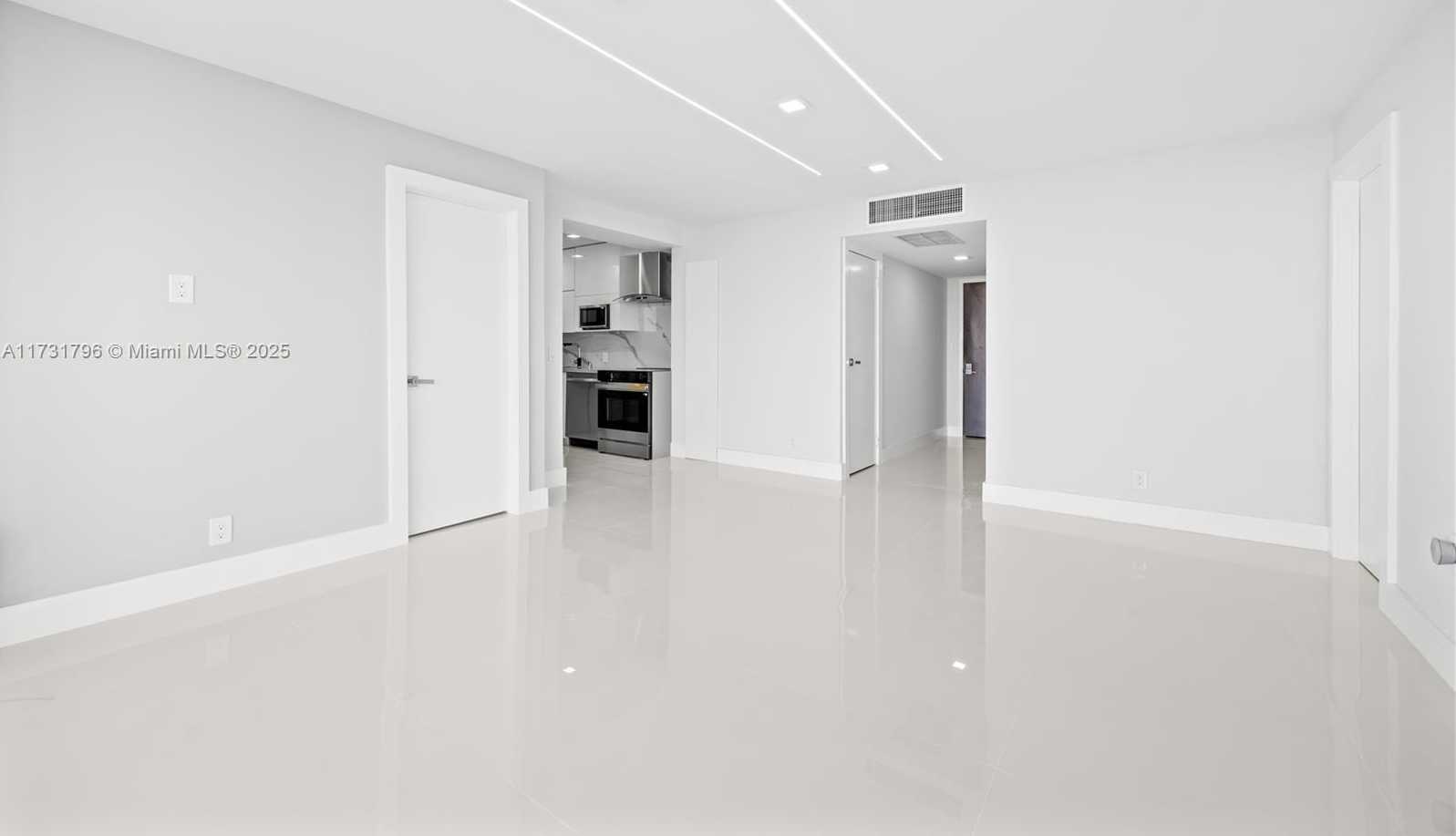 Small Image of 20379 WEST COUNTRY CLUB DR #1631, Aventura Number 3