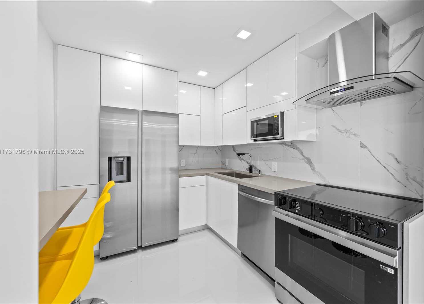 Small Image of 20379 WEST COUNTRY CLUB DR #1631, Aventura Number 5