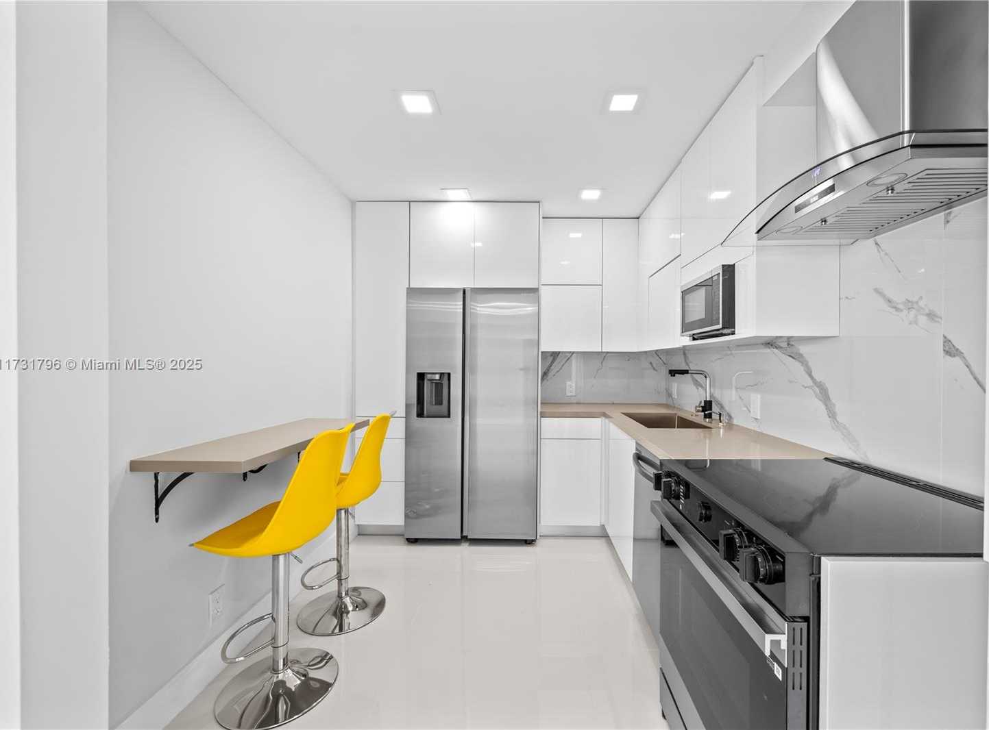 Small Image of 20379 WEST COUNTRY CLUB DR #1631, Aventura Number 7