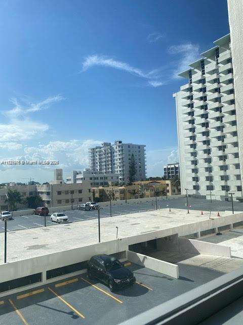 Small Image of 2899 COLLINS AVE #548, Miami Beach Number 17
