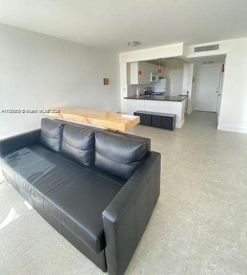 Small Image of 2899 COLLINS AVE #548, Miami Beach Number 7