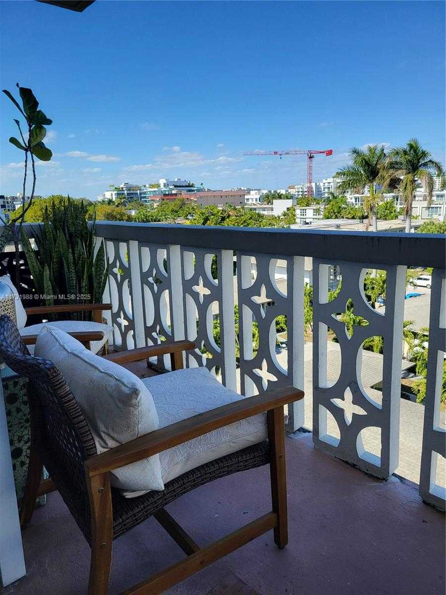 Small Image of 9700 EAST BAY HARBOR DR #506, Bay Harbor Islands Number 14