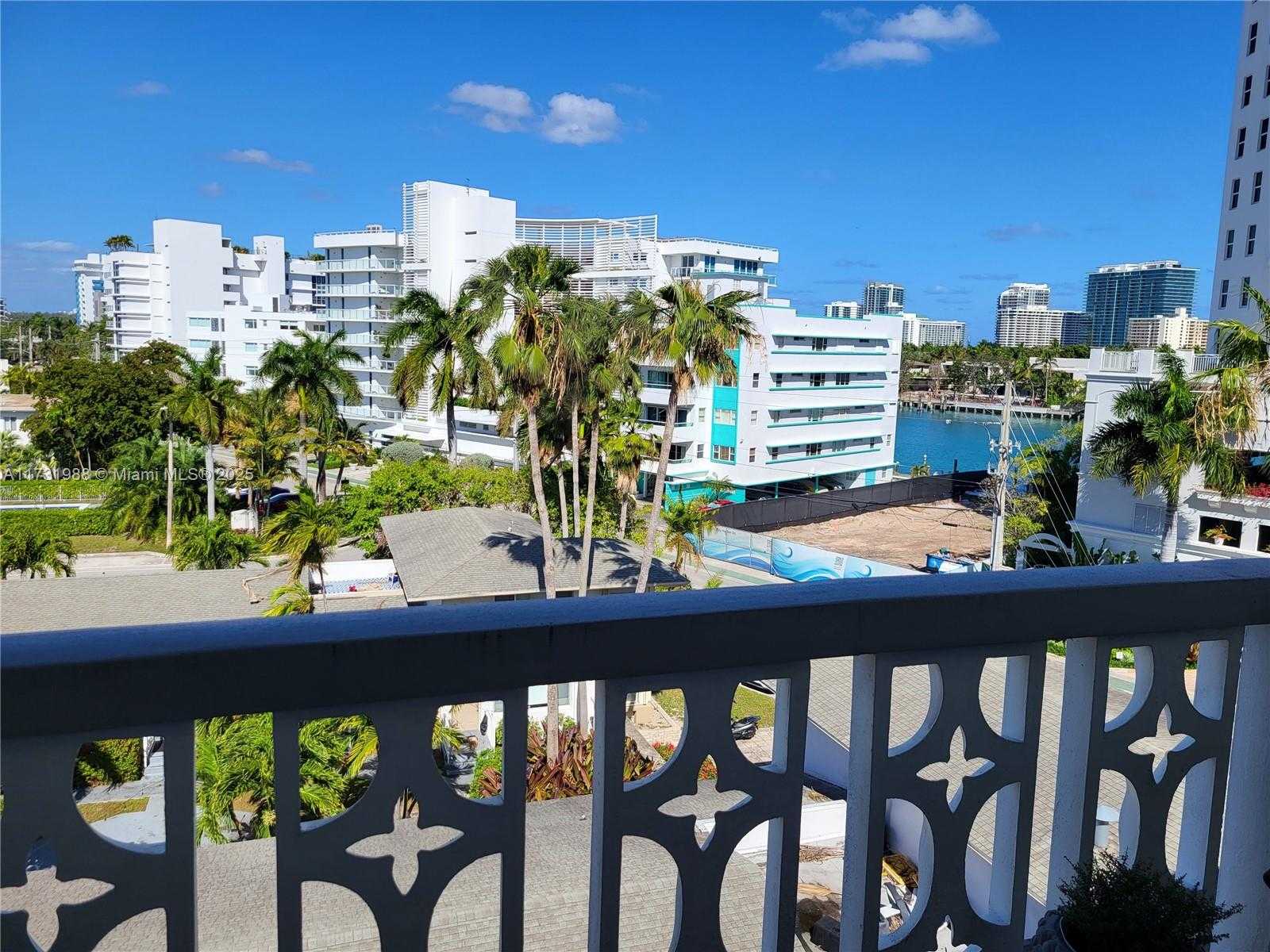 Small Image of 9700 EAST BAY HARBOR DR #506, Bay Harbor Islands Number 15