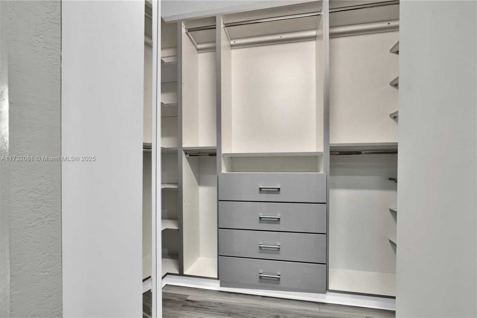 Small Image of 5880 COLLINS AVE #403, Miami Beach Number 12
