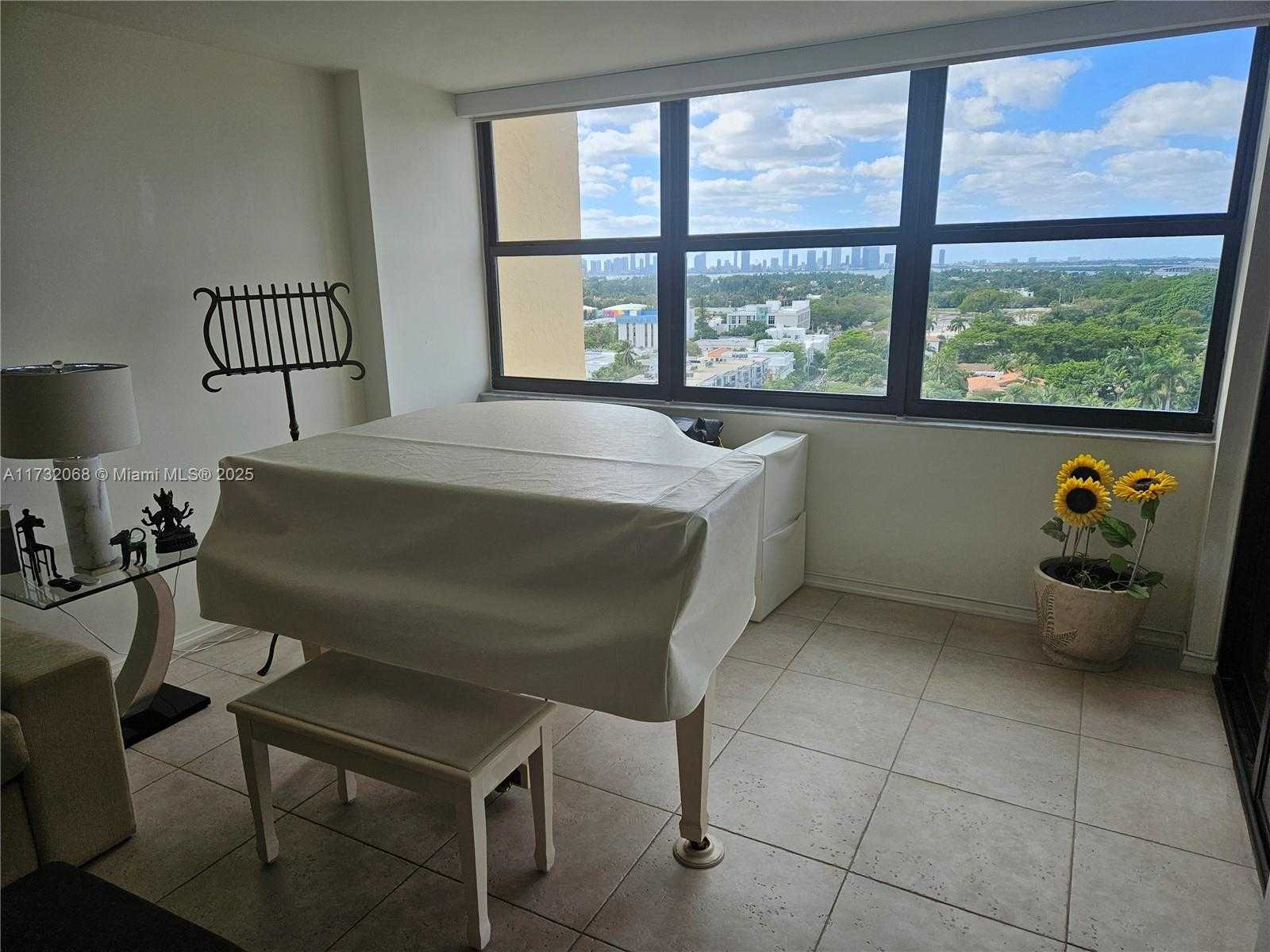 Small Image of 2555 COLLINS AVE #1508, Miami Beach Number 10