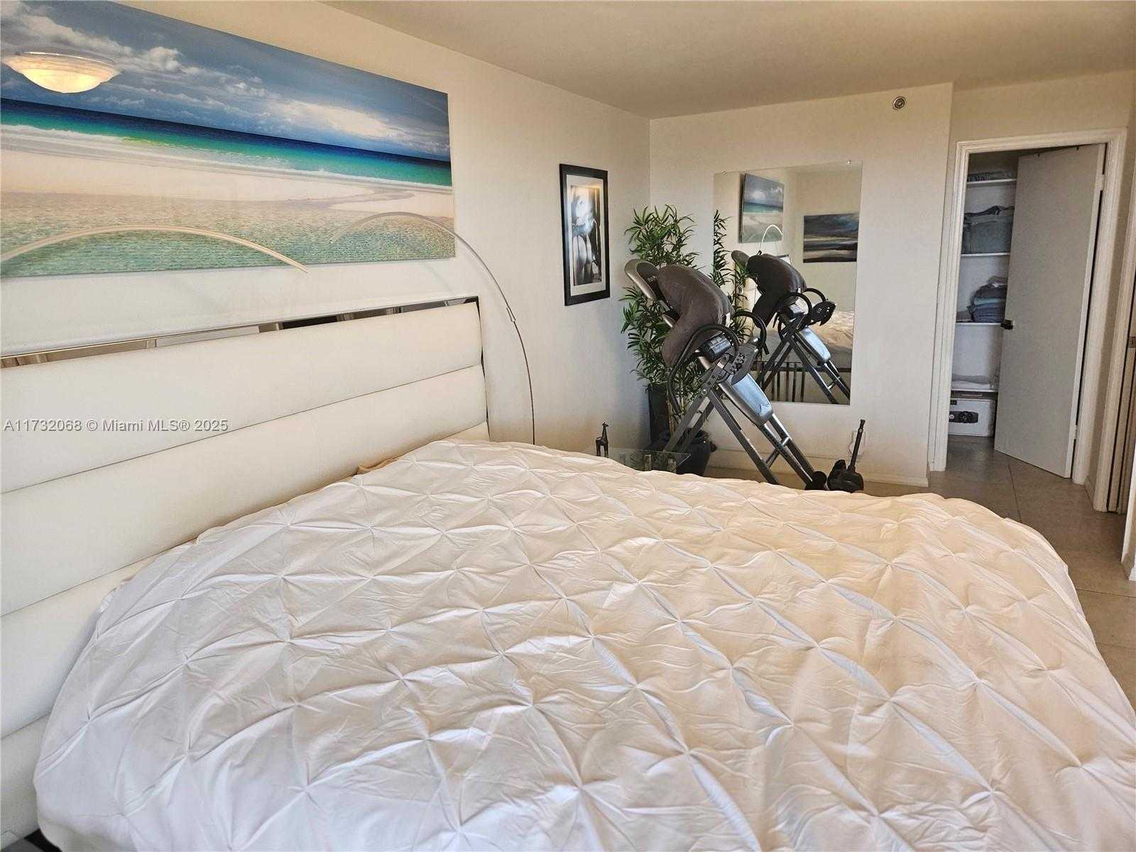 Small Image of 2555 COLLINS AVE #1508, Miami Beach Number 29