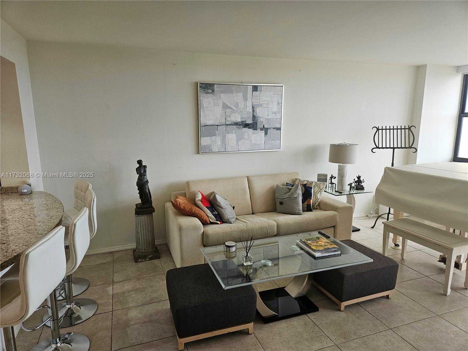Small Image of 2555 COLLINS AVE #1508, Miami Beach Number 7