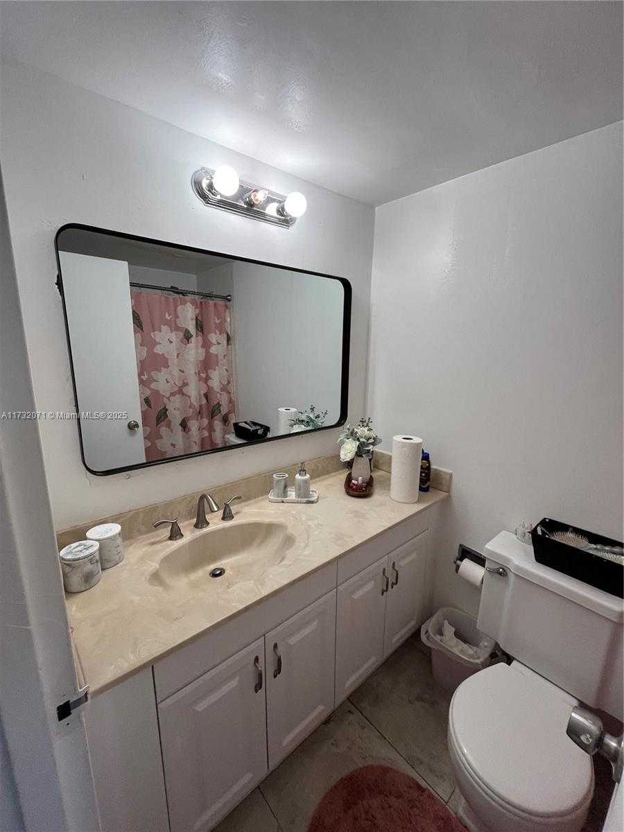Small Image of 7441 WAYNE AVE #2H, Miami Beach Number 11