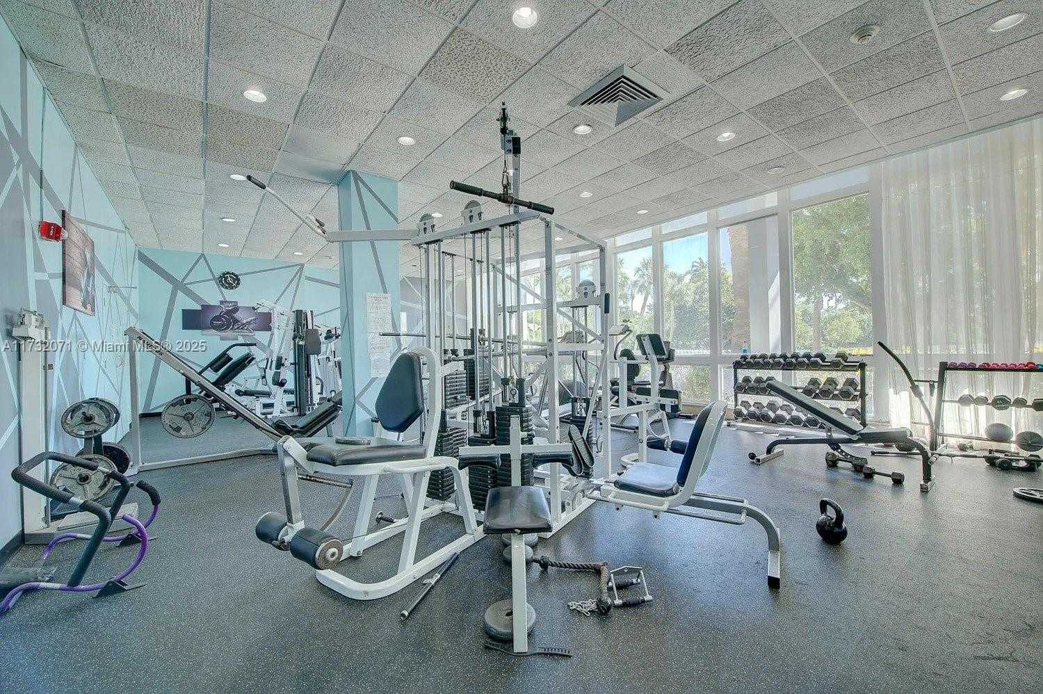 Small Image of 7441 WAYNE AVE #2H, Miami Beach Number 4