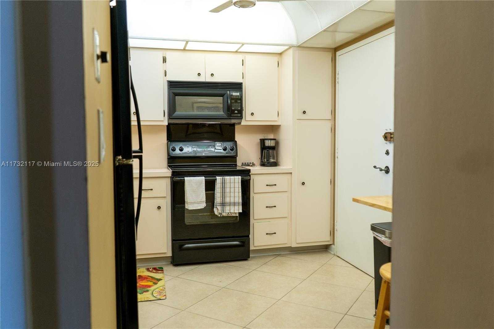 Small Image of 1600 SOUTH OCEAN DR #8I, Hollywood Number 21