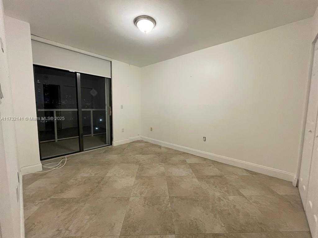 Small Image of 3701 NORTH COUNTRY CLUB DR #502, Aventura Number 11