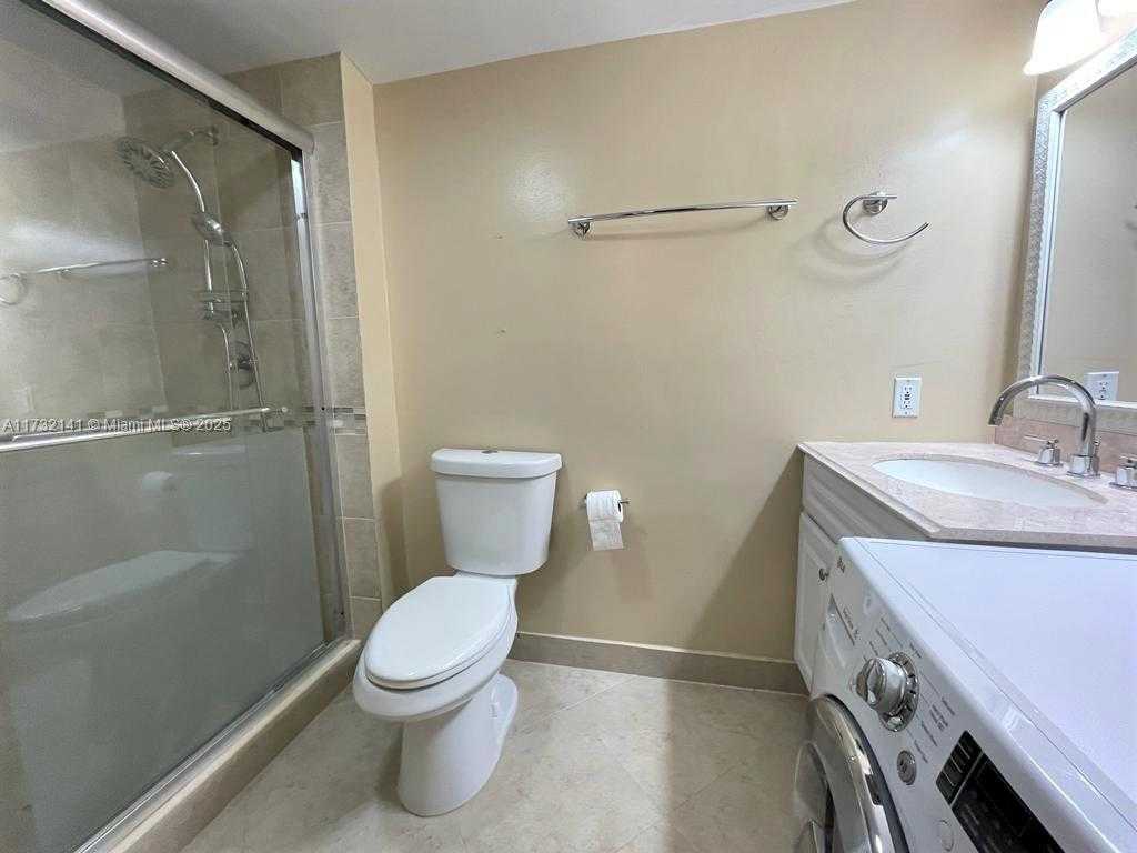 Small Image of 3701 NORTH COUNTRY CLUB DR #502, Aventura Number 14