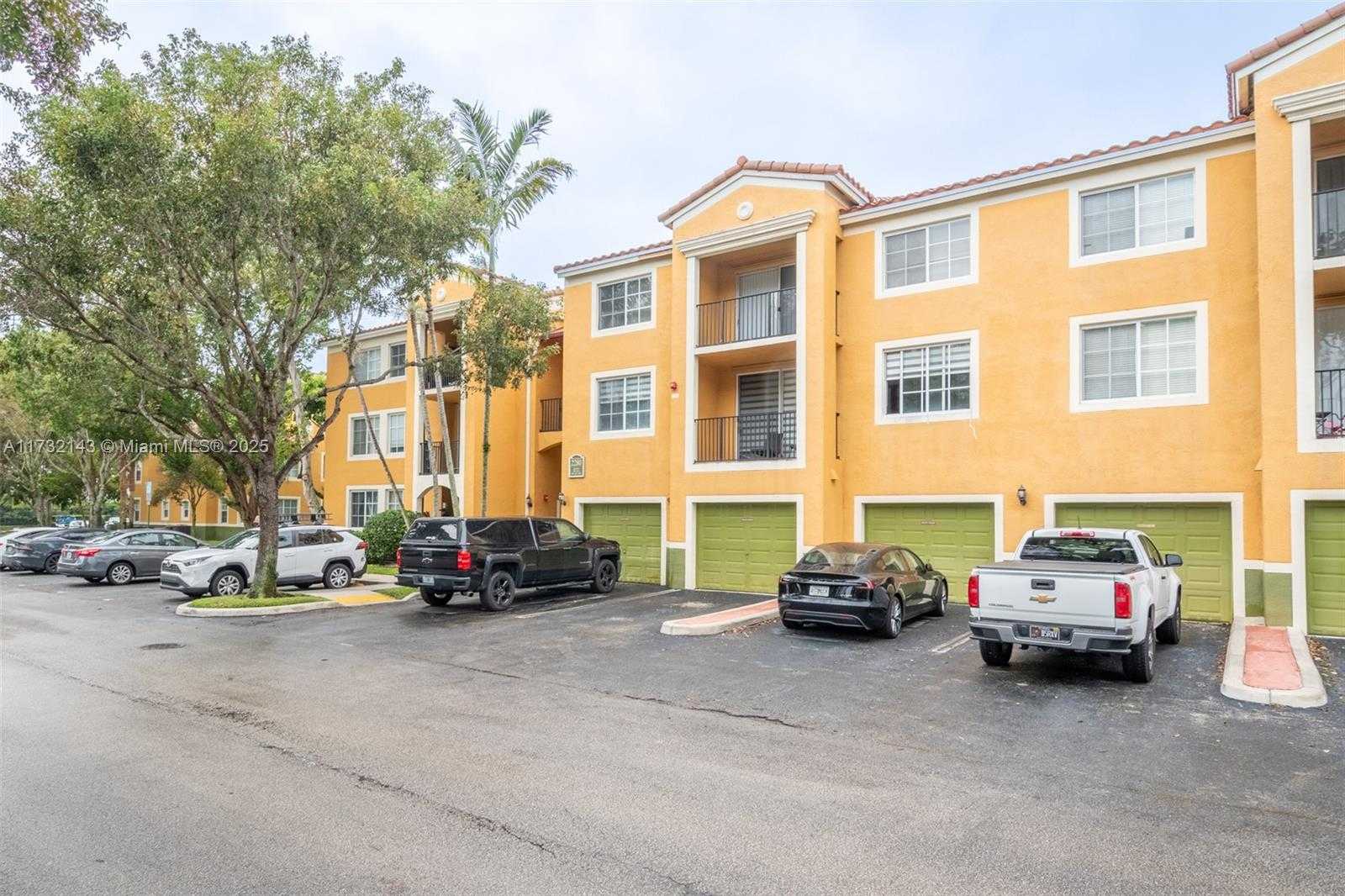 Small Image of 2280 EAST PRESERVE WAY #303, Miramar Number 14