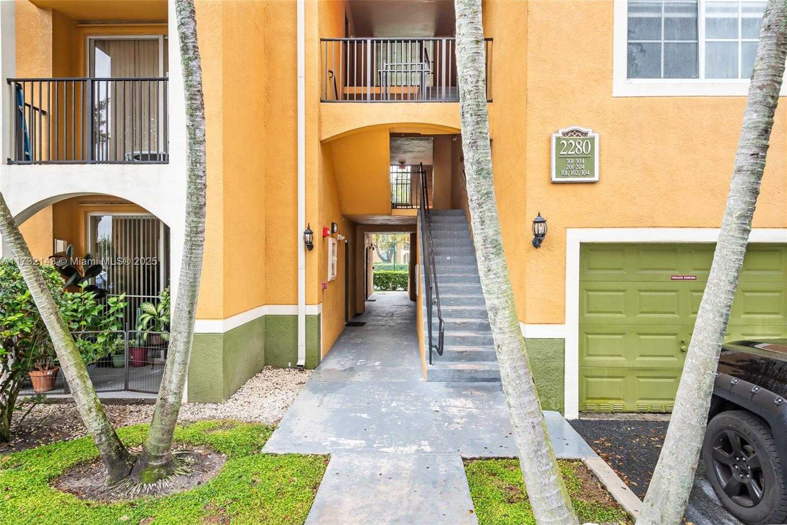 Small Image of 2280 EAST PRESERVE WAY #303, Miramar Number 15