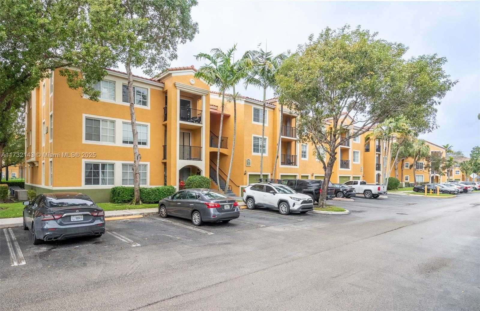 Small Image of 2280 EAST PRESERVE WAY #303, Miramar Number 16