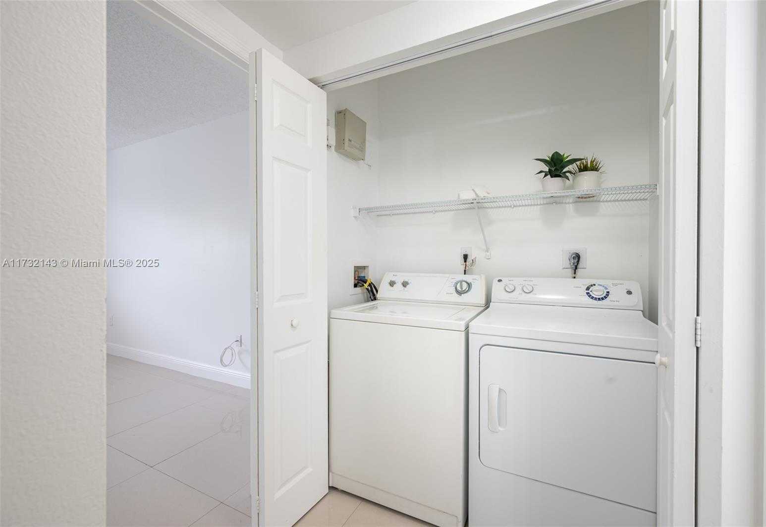 Small Image of 2280 EAST PRESERVE WAY #303, Miramar Number 6
