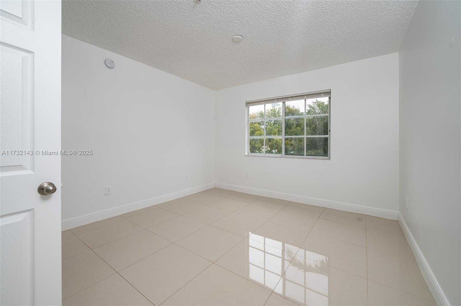 Small Image of 2280 EAST PRESERVE WAY #303, Miramar Number 9