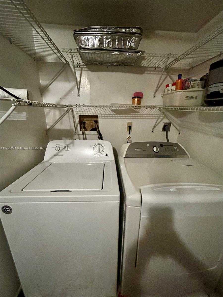 Imagen de Pequeño Objeto