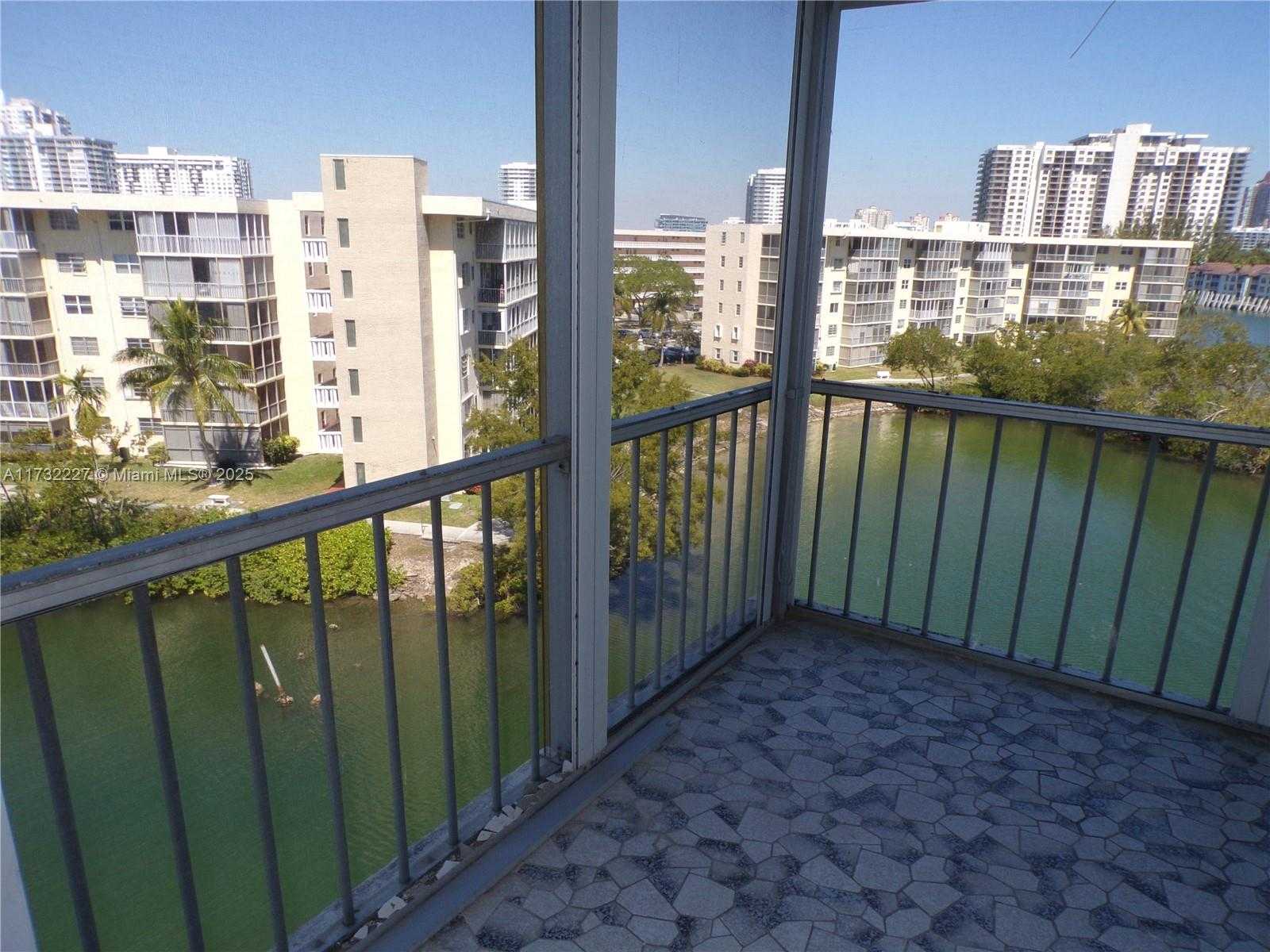 Small Image of 3030 MARCOS DR #T601, Aventura Number 10