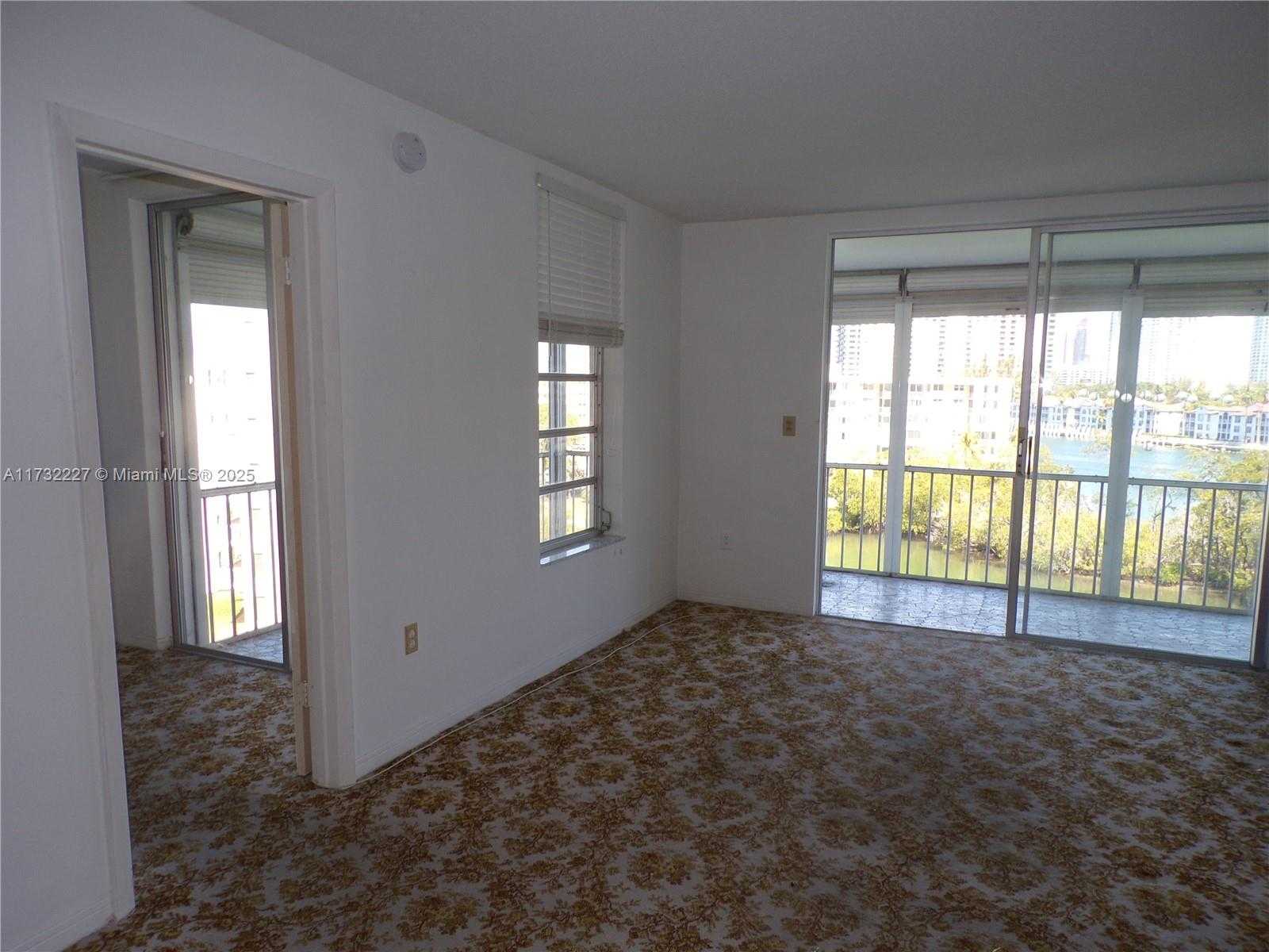 Small Image of 3030 MARCOS DR #T601, Aventura Number 18
