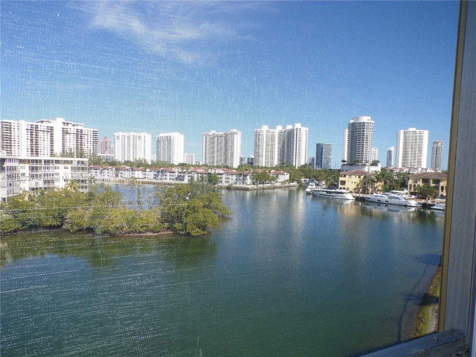 Small Image of 3030 MARCOS DR #T601, Aventura Number 2