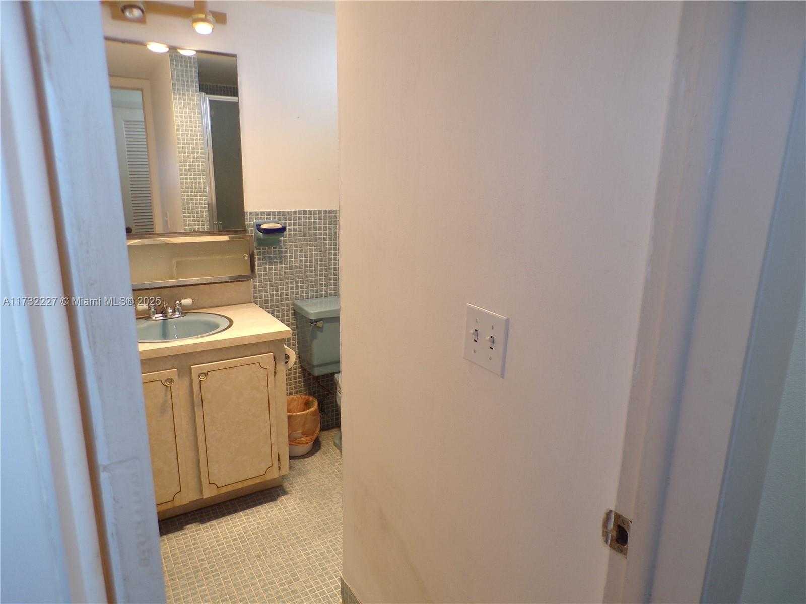 Small Image of 3030 MARCOS DR #T601, Aventura Number 25