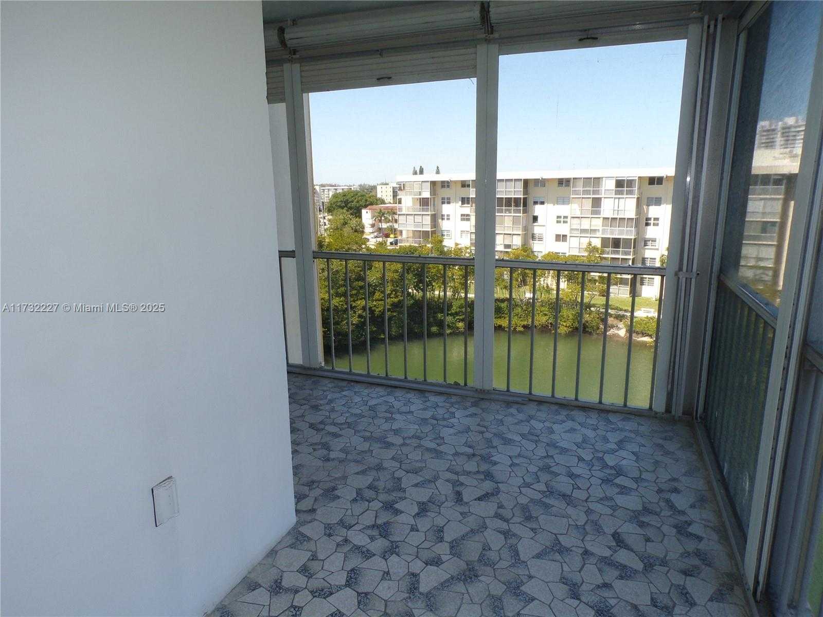 Small Image of 3030 MARCOS DR #T601, Aventura Number 8