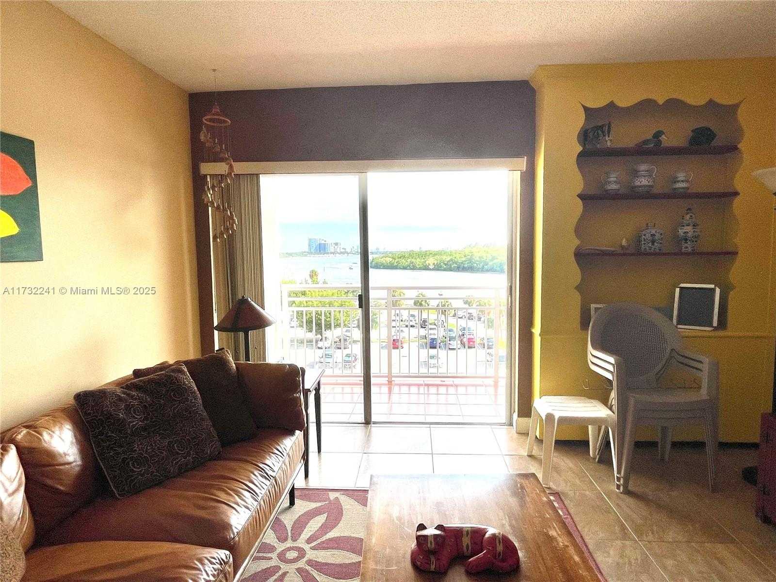 Small Image of 400 KINGS POINT DR #510, Sunny Isles Beach Number 11