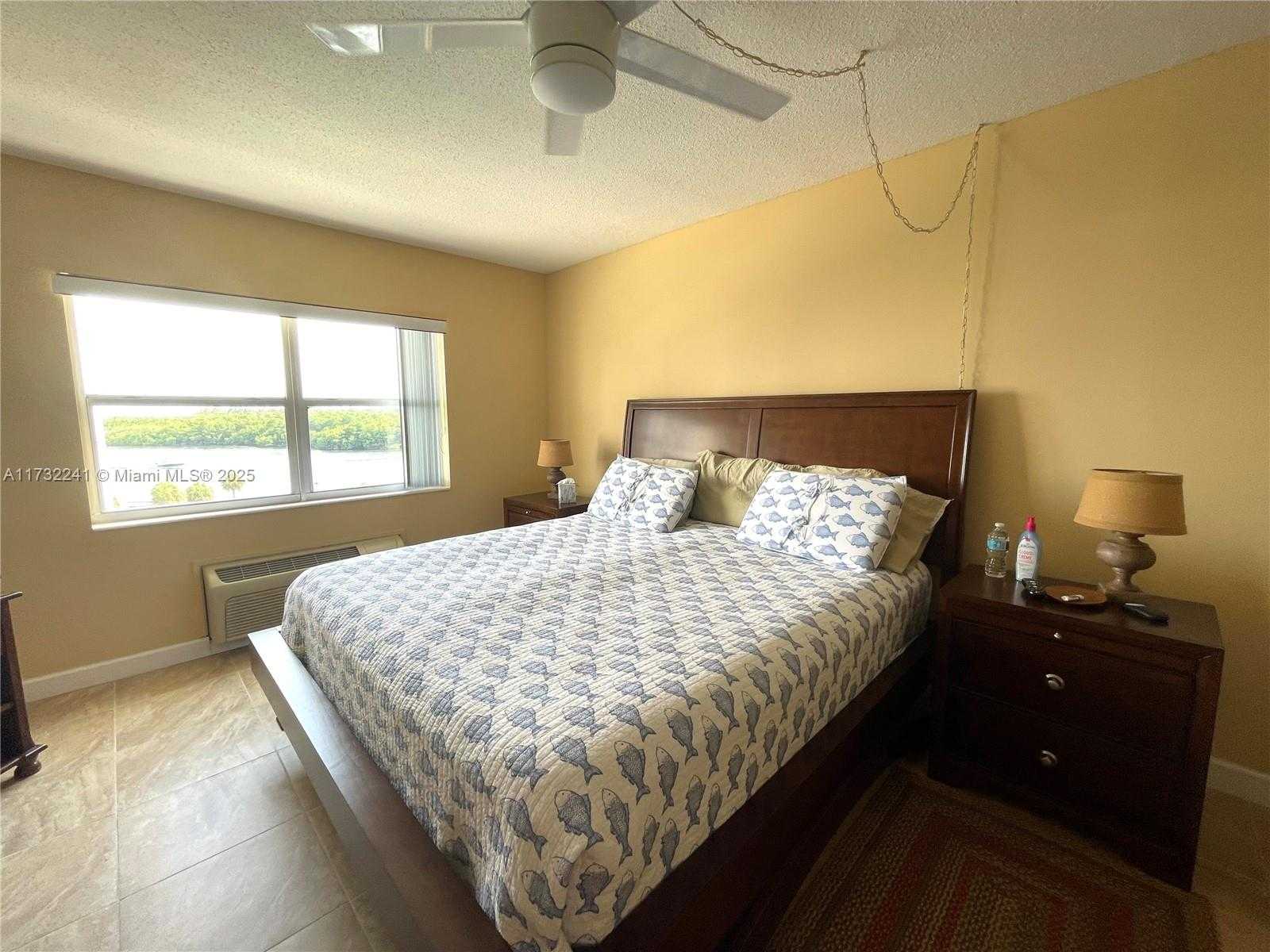 Small Image of 400 KINGS POINT DR #510, Sunny Isles Beach Number 13