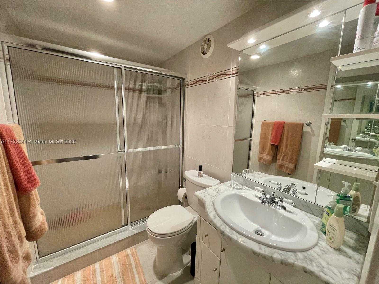 Small Image of 400 KINGS POINT DR #510, Sunny Isles Beach Number 15