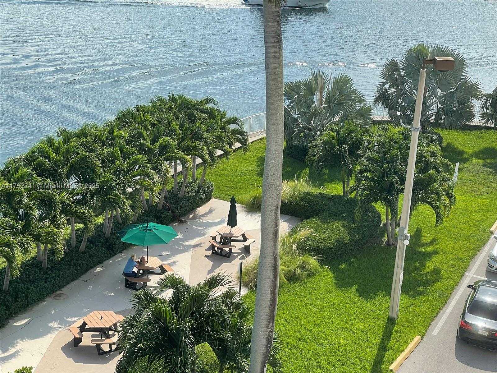 Small Image of 400 KINGS POINT DR #510, Sunny Isles Beach Number 2