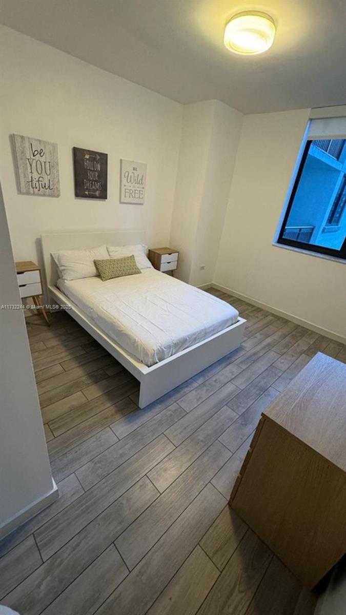Small Image of 999 SOUTH WEST 1ST AVE #1611, Miami Number 18