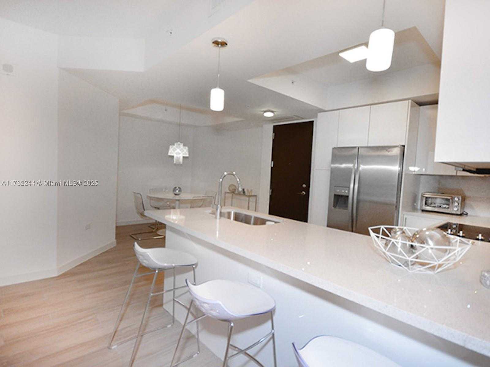 Small Image of 999 SOUTH WEST 1ST AVE #1611, Miami Number 4