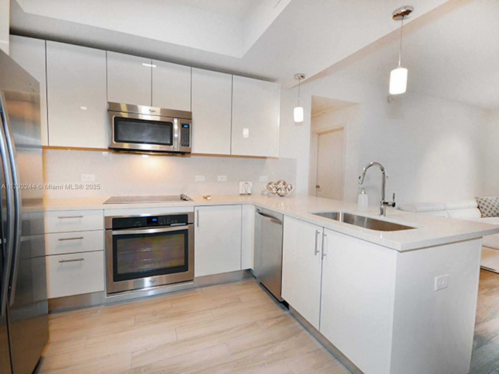 Small Image of 999 SOUTH WEST 1ST AVE #1611, Miami Number 5