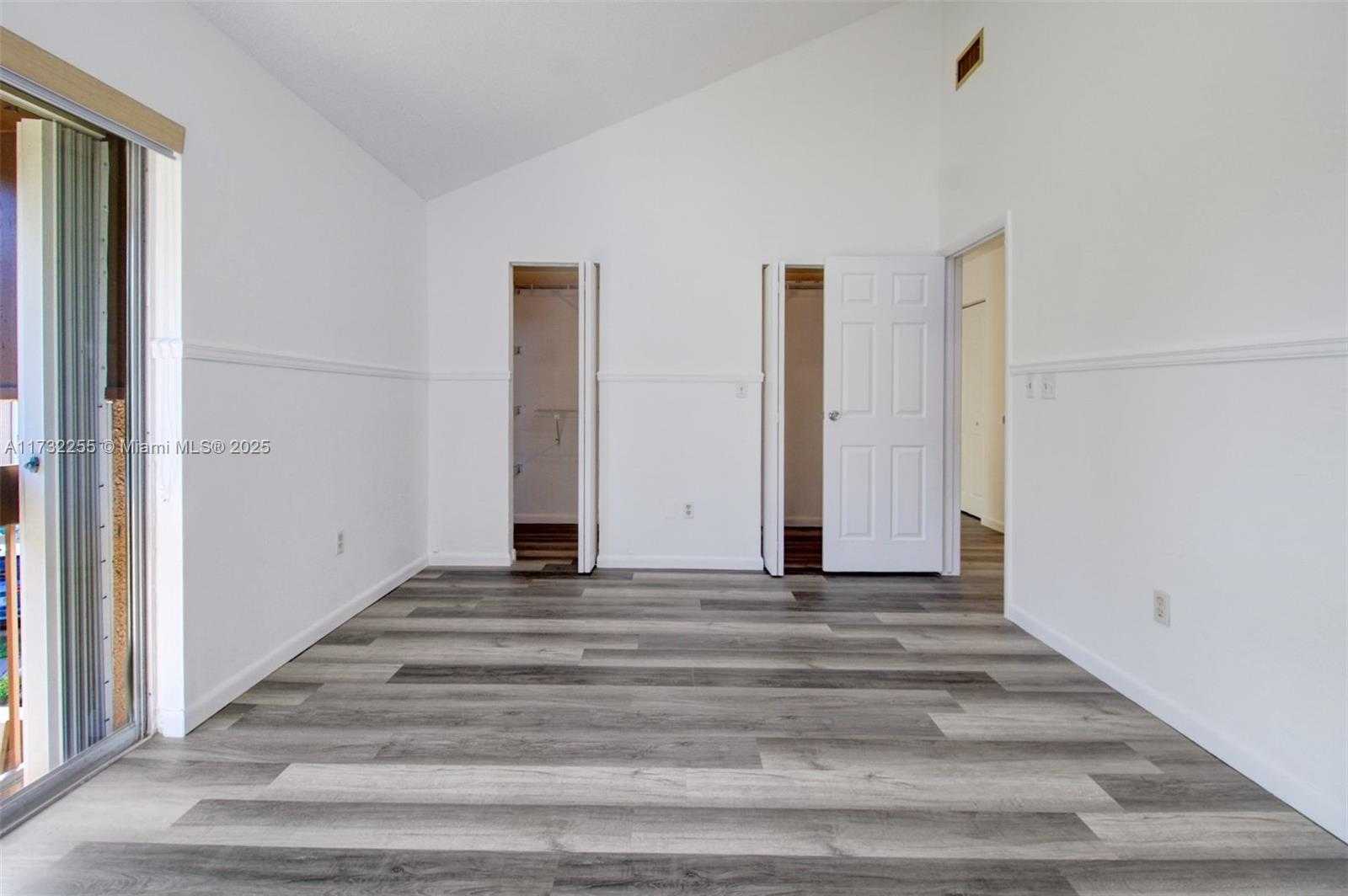 Small Image of 15921 SOUTH WEST 90TH CT #B, Palmetto Bay Number 17