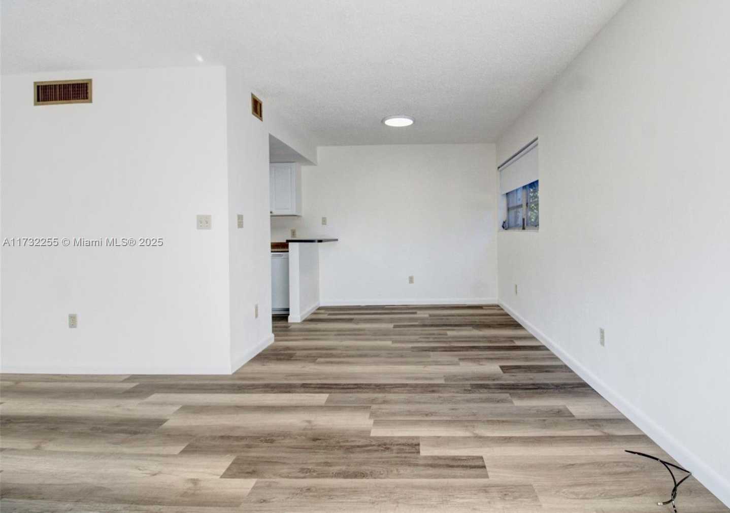 Small Image of 15921 SOUTH WEST 90TH CT #B, Palmetto Bay Number 6