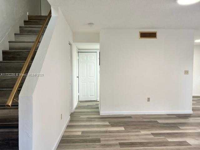 Small Image of 15921 SOUTH WEST 90TH CT #B, Palmetto Bay Number 7