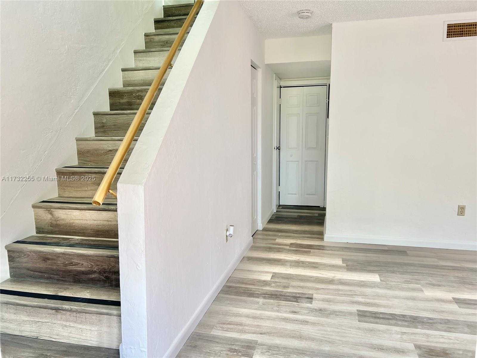 Small Image of 15921 SOUTH WEST 90TH CT #B, Palmetto Bay Number 9