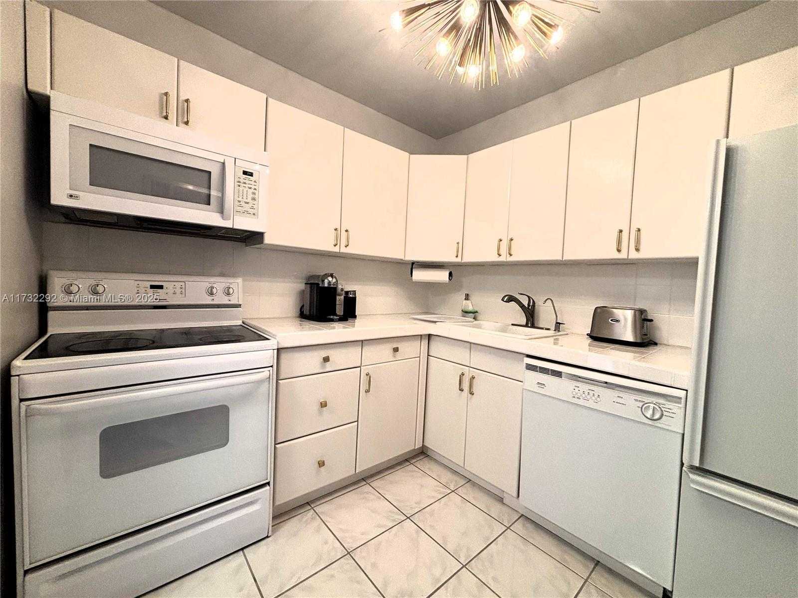 Small Image of 20379 WEST COUNTRY CLUB DR #2135, Aventura Number 12