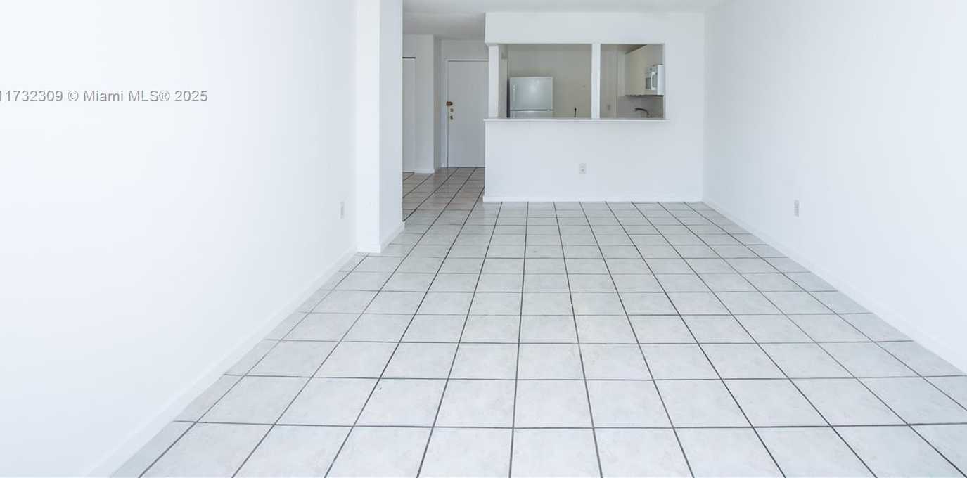 Small Image of 16950 WEST DIXIE HWY #B320, North Miami Beach Number 10