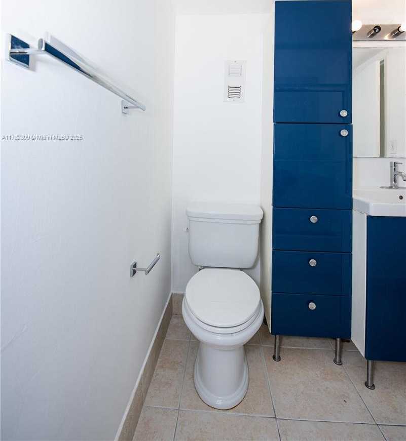 Small Image of 16950 WEST DIXIE HWY #B320, North Miami Beach Number 24