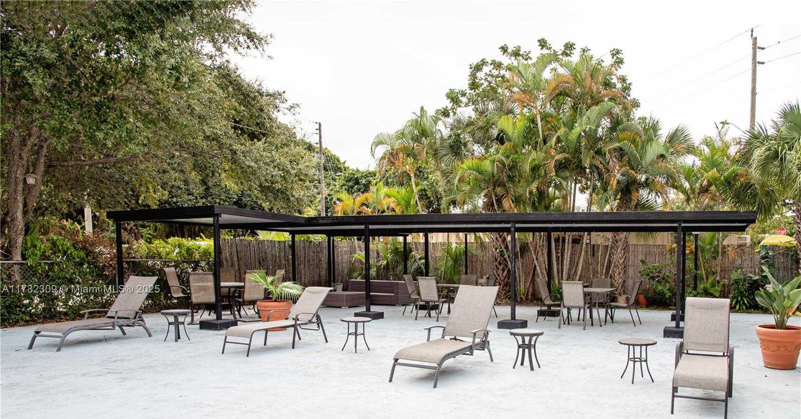Small Image of 16950 WEST DIXIE HWY #B320, North Miami Beach Number 3