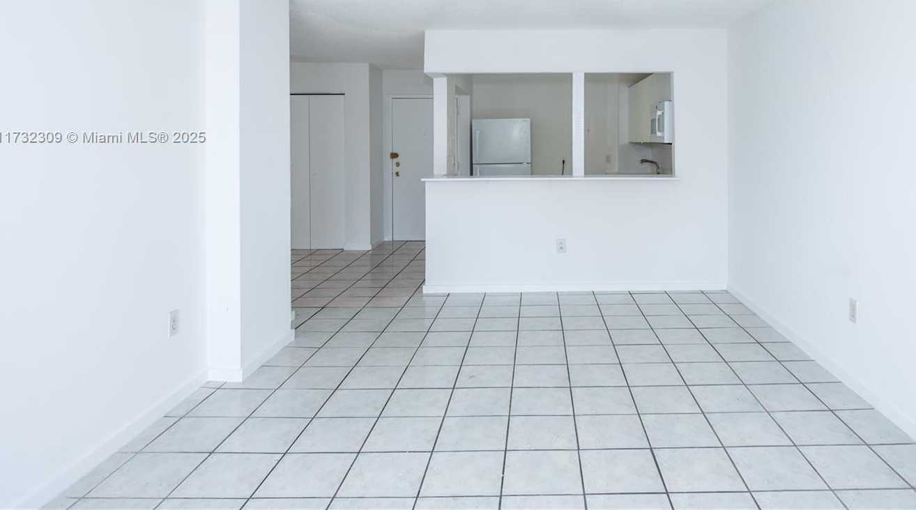Small Image of 16950 WEST DIXIE HWY #B320, North Miami Beach Number 9