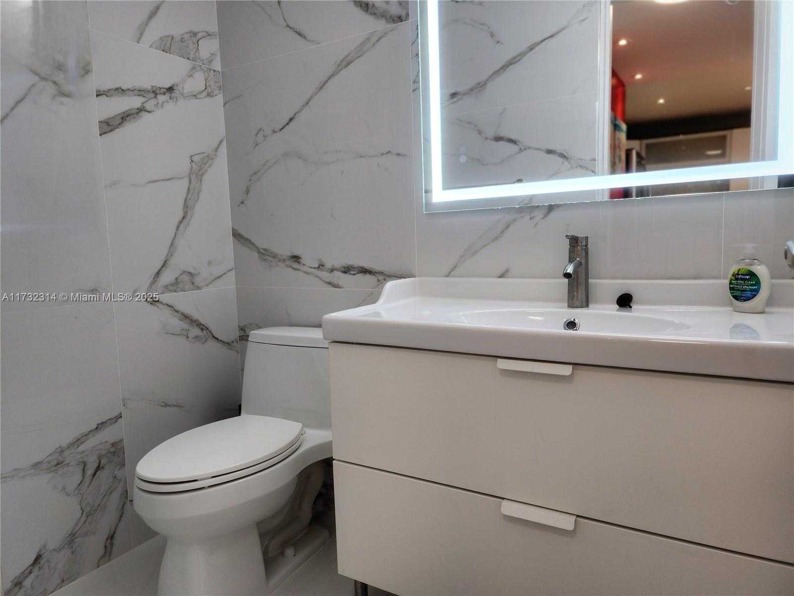 Small Image of 3505 SOUTH OCEAN DR #1011, Hollywood Number 6