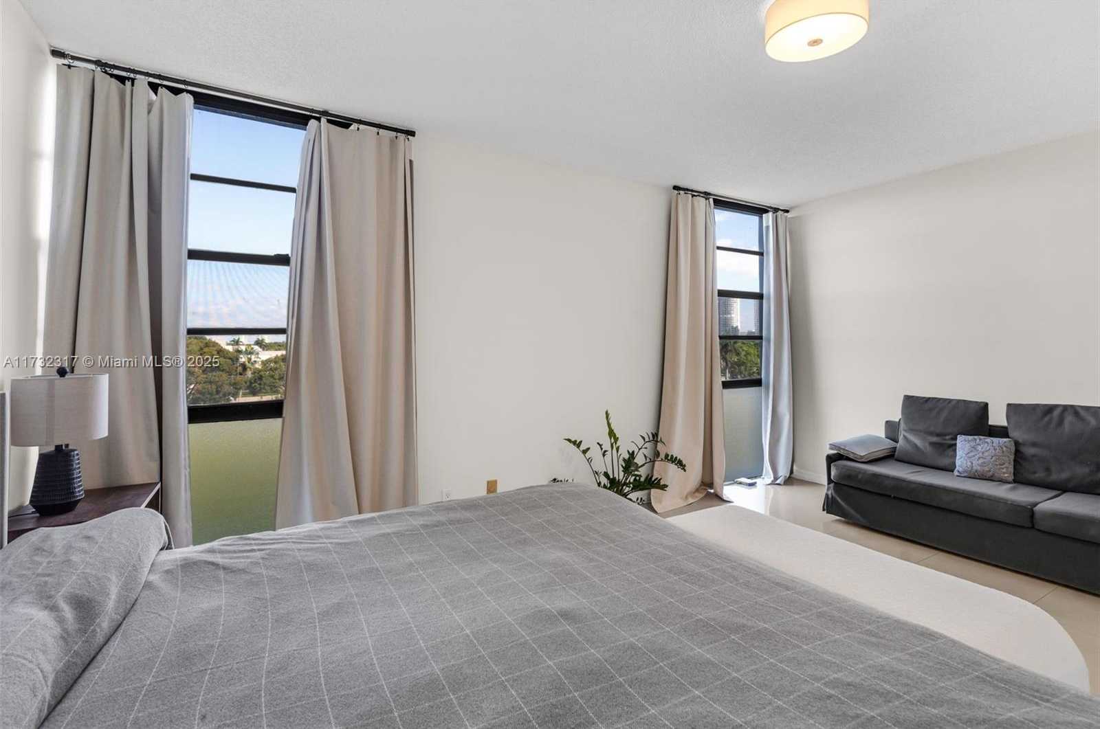 Small Image of 3401 NORTH COUNTRY CLUB DR #502, Aventura Number 13