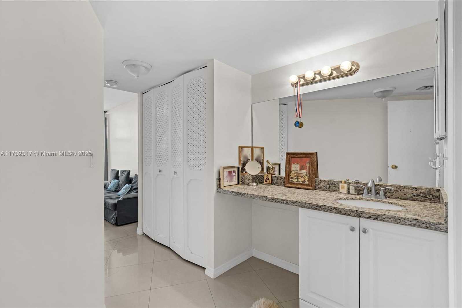 Small Image of 3401 NORTH COUNTRY CLUB DR #502, Aventura Number 14